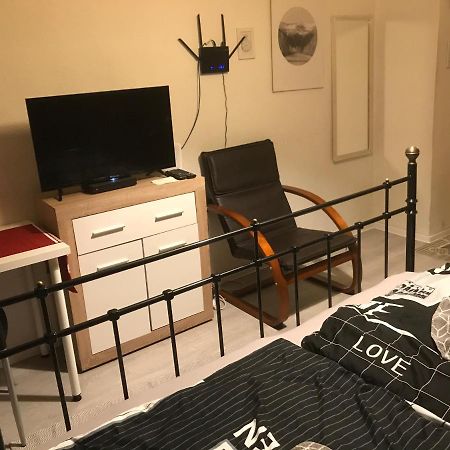 Ferienwohnung Jazmin Apartman Pécs Exterior foto